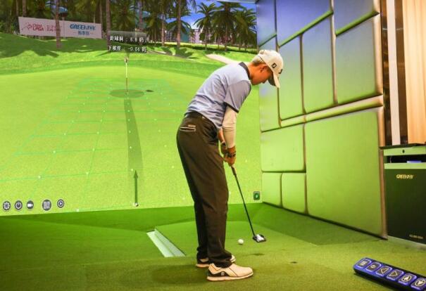 中巡復(fù)工大戰(zhàn)為12洞四人兩球團(tuán)隊(duì)逐洞賽 韓雨岑開出第一桿 總獎(jiǎng)金10萬人民幣