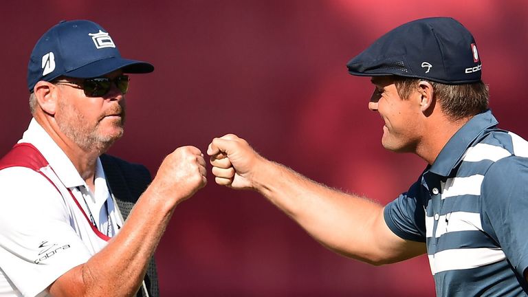 布賴森-德尚博在火箭信貸精英賽上以3桿優(yōu)勢奪得冠軍 終結(jié)了自己長達(dá)20個月的美巡賽冠軍荒